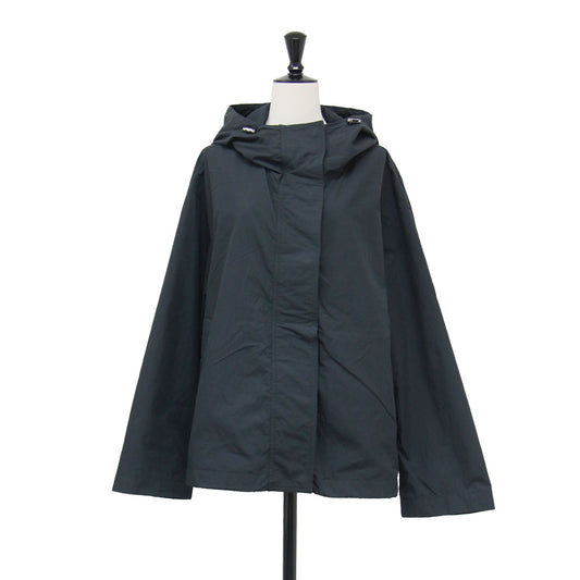 24春夏 ナイロンタフタフードジップアップブルゾン / J40BN0157 ジャンパー スタンドカラー 長袖 ドロップショルダー ダブルジップ ドローコード タグ 刺繍 コットン