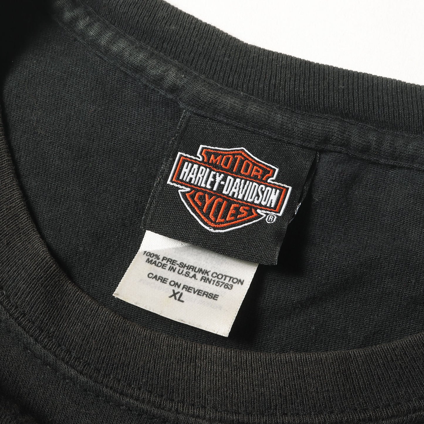 00s ブラック シールド エンブレム Tシャツ / USA製 Hanes